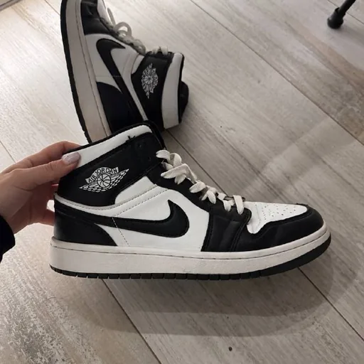 Женские кроссовки Nike Jordan, размер 36