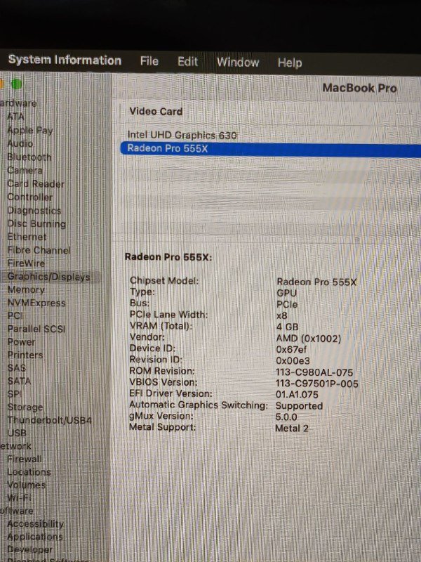 Macbook pro 15 2019 i7 16GB SSD 256GB Radeon Pro 555x 2