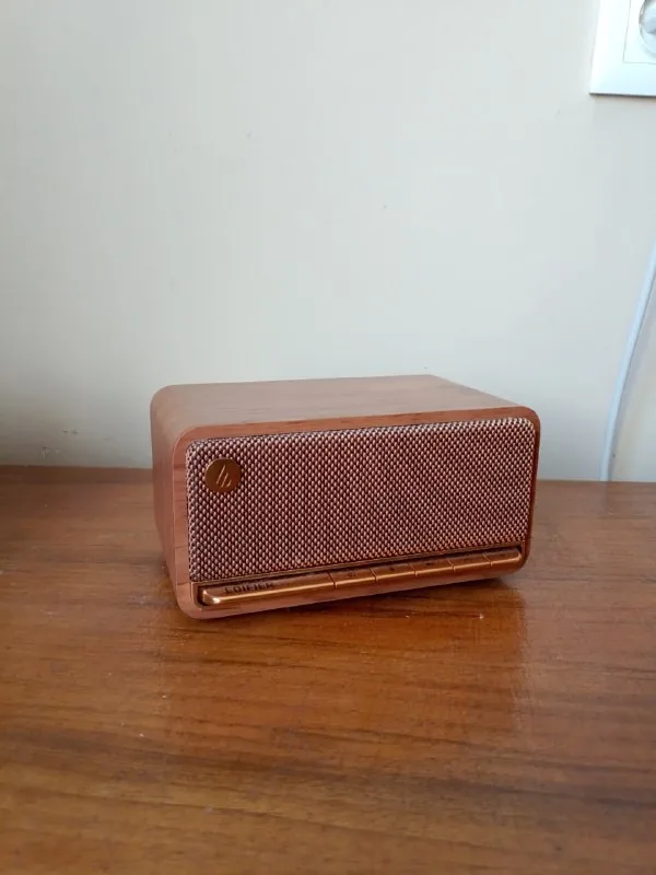 Bluetooth-колонка Edifier MP230 1