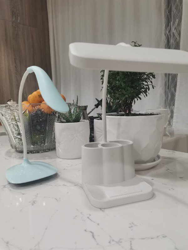 Настольные лампы USB белая и голубая