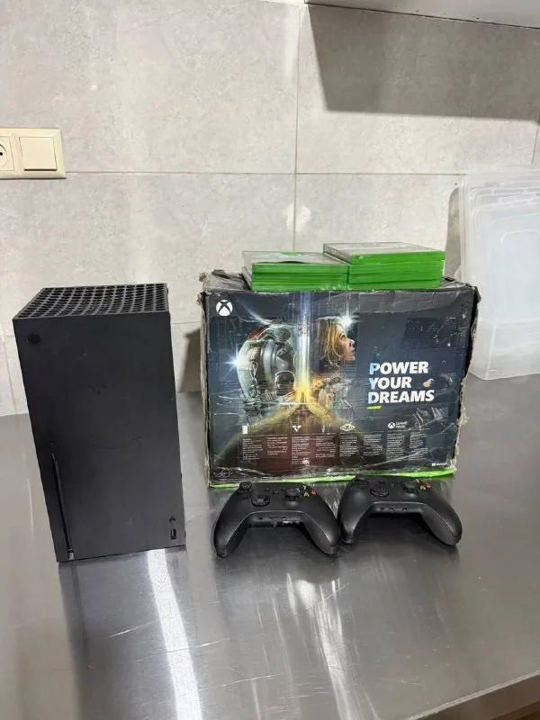XBOX SERIES X 1TB с двумя контроллерами и 7 играми 1
