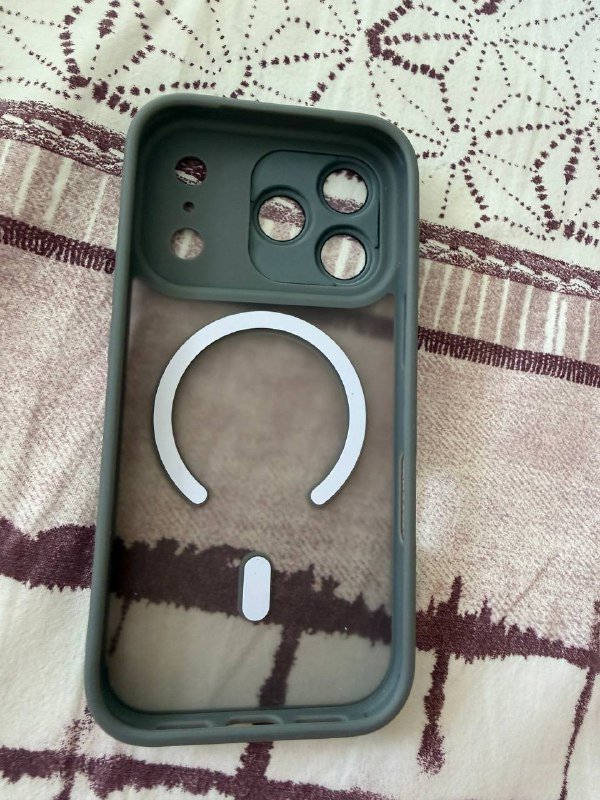 Чехол на iPhone 17 pro с беспроводной зарядкой 2