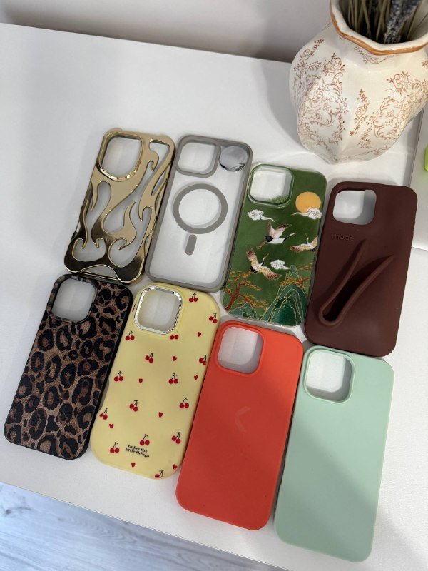 Чехлы на айфон 16 про Макс