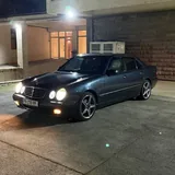 Mercedes Benz W210 E320 1