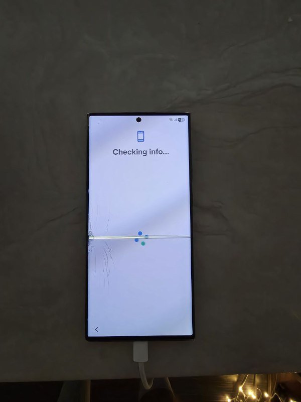 Samsung Galaxy S23 Ultra 12/256 gb поврежден экран 6