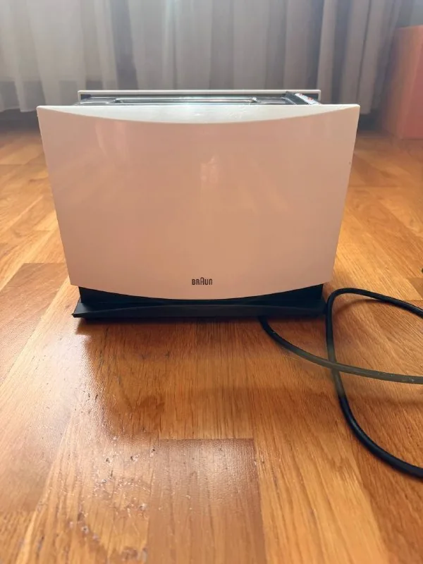 Тостер Braun 1