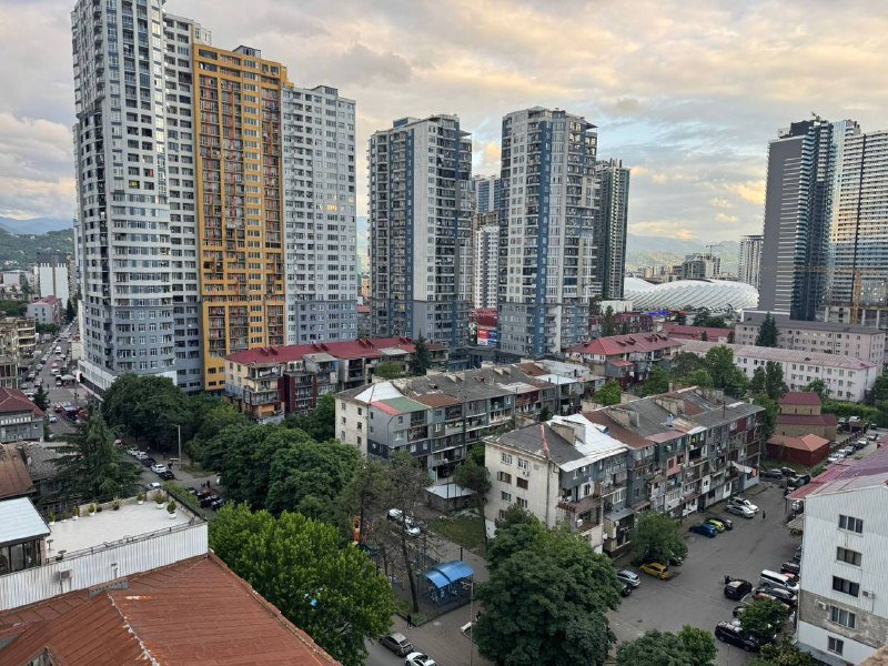 3-комнатная квартира с 2 спальнями, балконом, центральное отопление 9