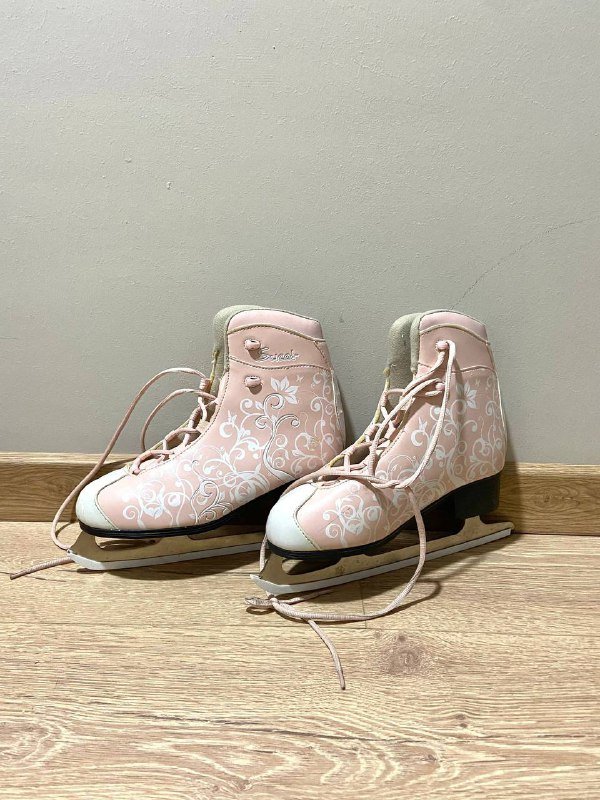 Женские коньки размер 39-40