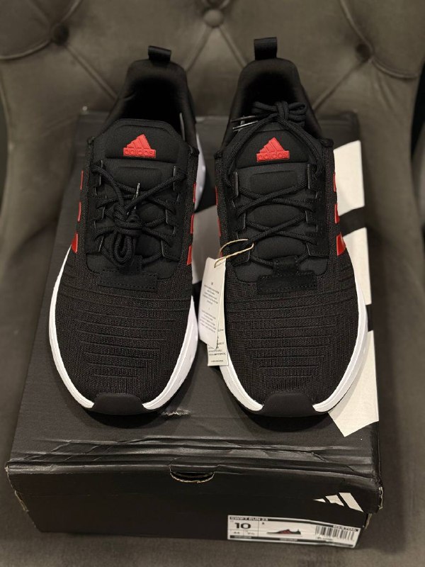 Мужские кроссовки Adidas, размер 43 9