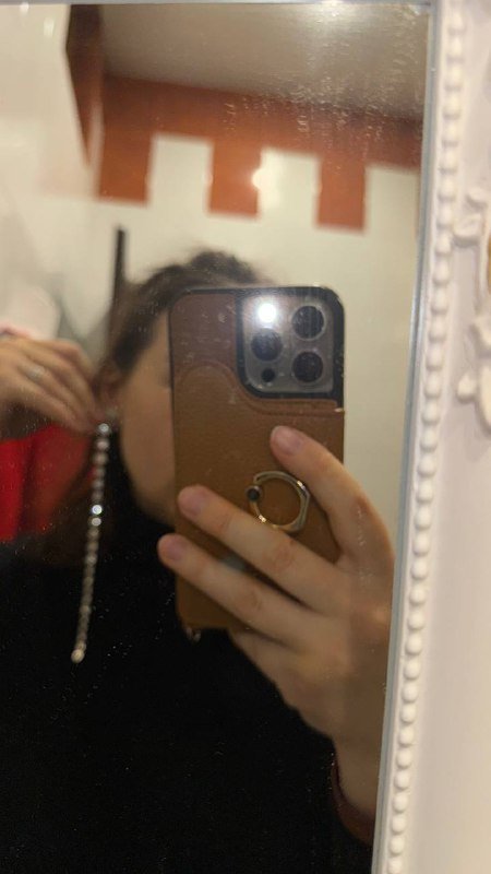 Серьги Шанель, резинка Прада 6