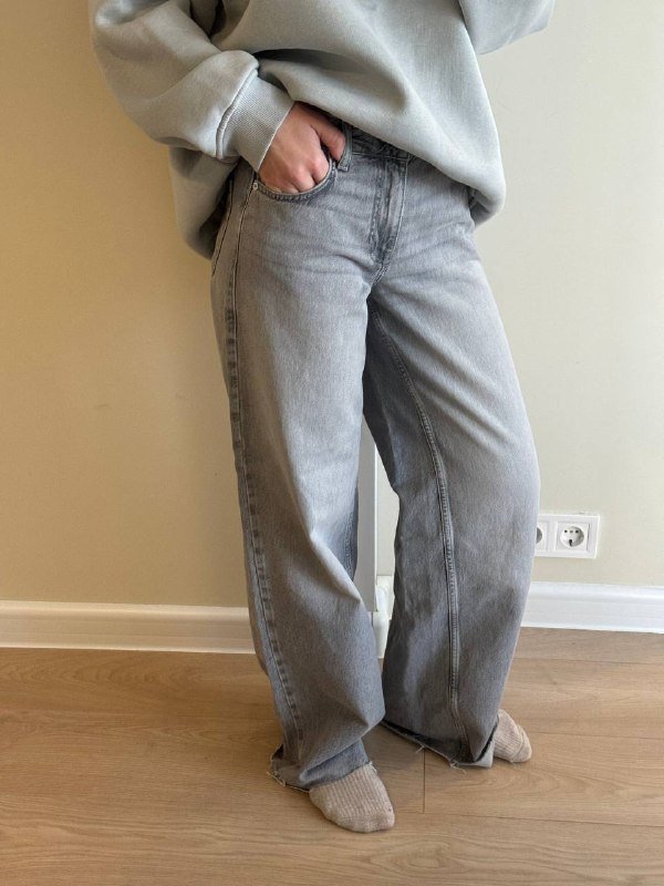 Джинсы Zara, свитшот yos, свитер H&M 2