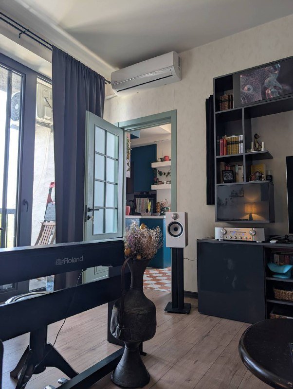 Roland f701 digital piano 2