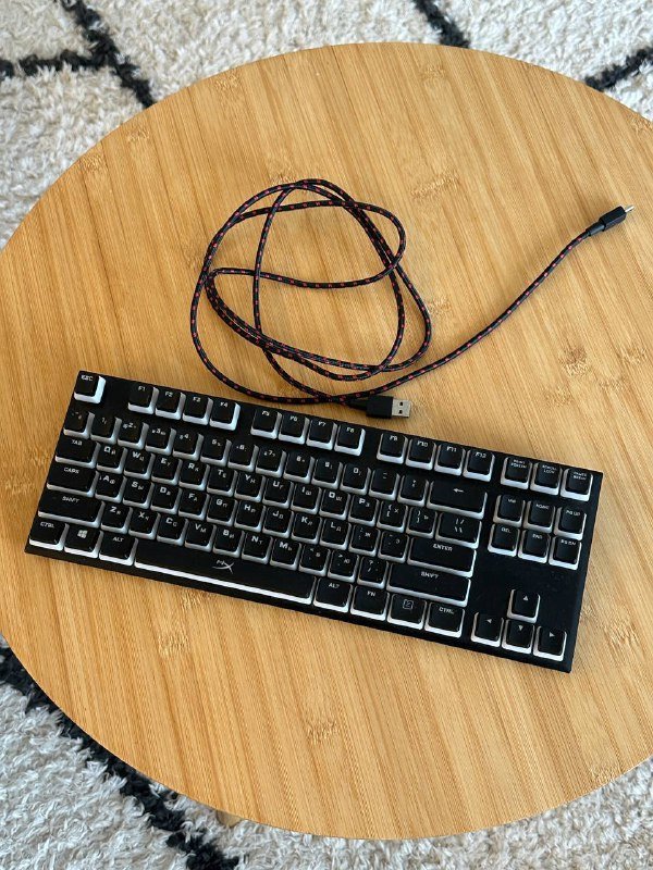 JBL Flip 5, Apple Watch 5, Philips триммер, Logitech MX Keys, HyperX Alloy FPS PRO, Logitech MX Master 3 6