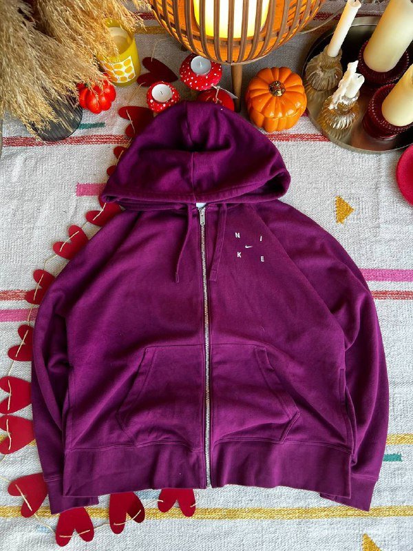 Свитшот Nike, худи фиолетовый Nike, курточка бежевая утепленная Nike 2