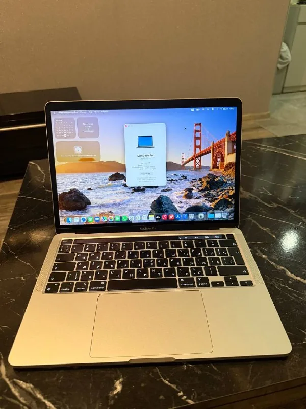 MacBook Pro 13” M1 (2020) 1