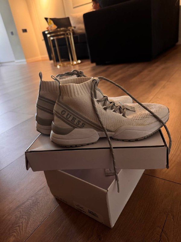 Ботинки Guess, кроссовки Puma, Nike 36 размер 2