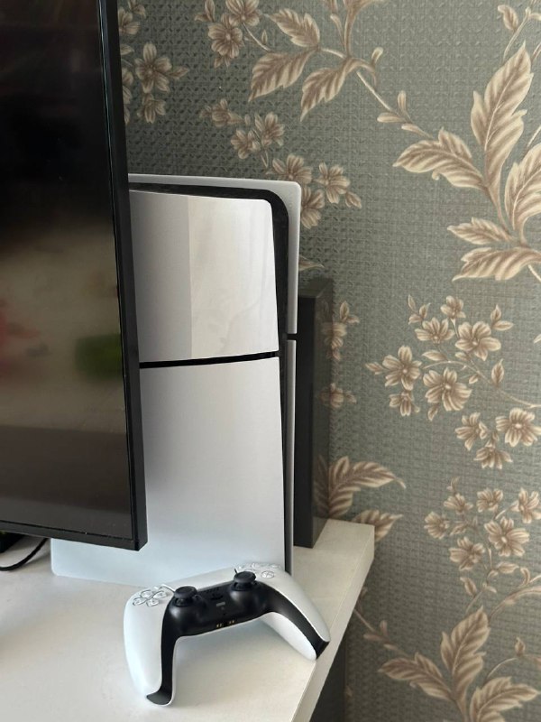 Play Station Slim 5 диск версия, 2 джойстика