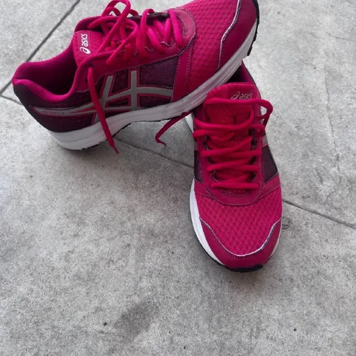 Женские кроссовки Asics