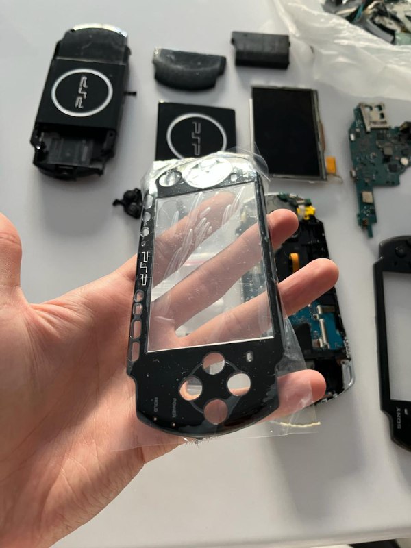 Набор запчастей для PSP 3008 с аккумулятором и играми 2