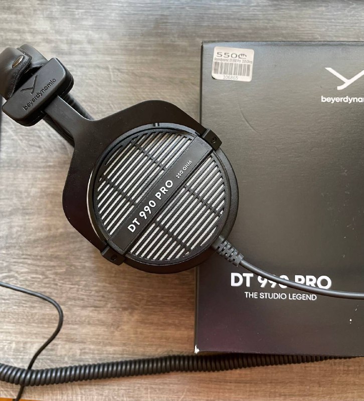beyerdynamic DT-990 Pro 250 Ohms, GoPro 13 BLACK, SSL 2+ MKII