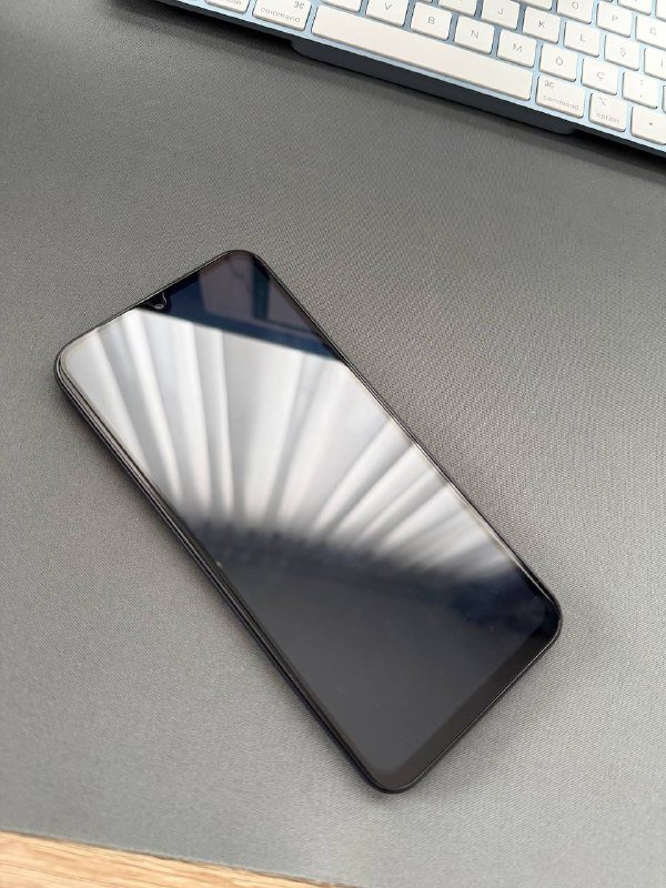 Apple Watch Ultra 2, Samsung A15, ноутбук DEXP Aquilon 7