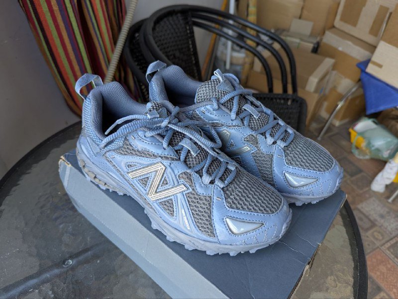 Женские кроссовки New Balance 610