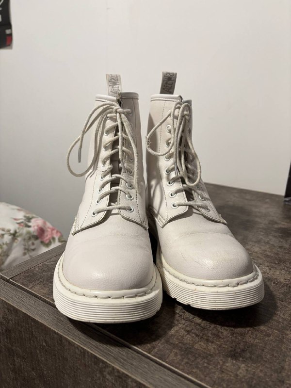Ботинки Dr Martens Белые из мягкой кожи 2