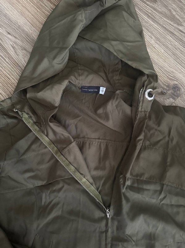 Ветровка размер M 2