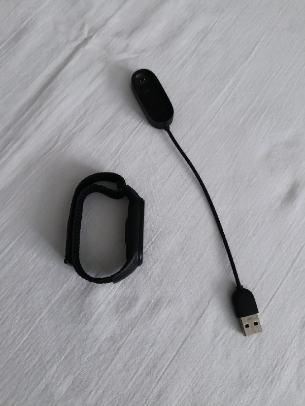 Часы Xiaomi MiBand 4, зарядное устройство