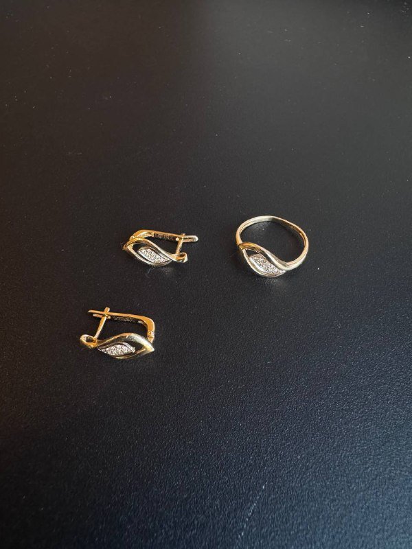 золотые серьги с бриллиантами и кольцо 585 пробы 2