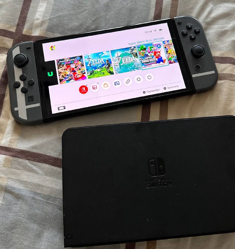 Nintendo Switch OLED с игрой и чехлом