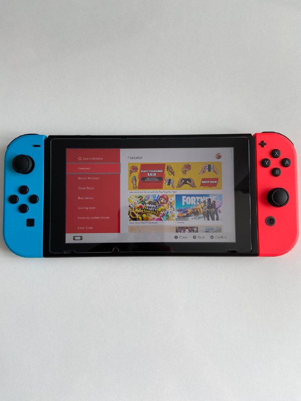 Nintendo Switch V2 с комплектом и SD картой 128 GB 4