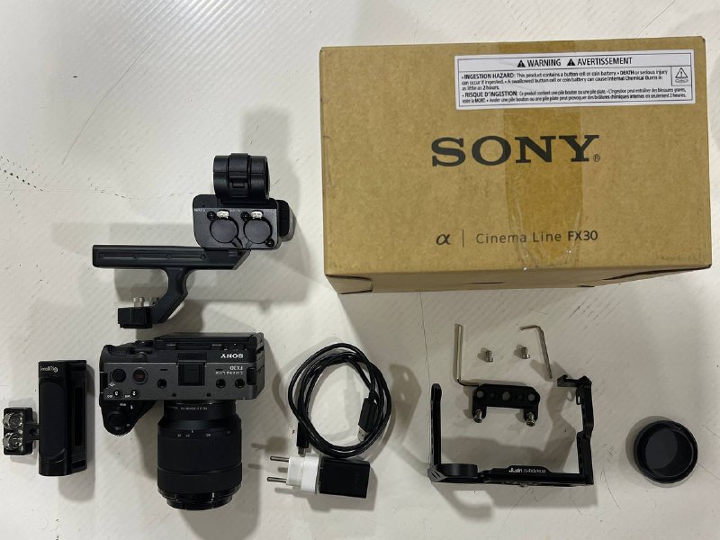 Sony FX30 камера, объектив, рукоятка, карта памяти