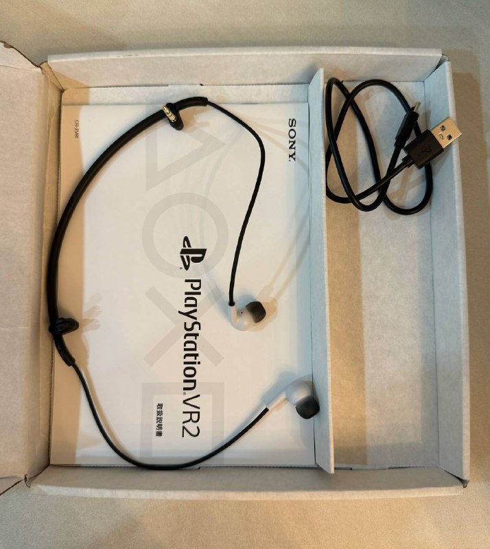 PS5 VR 2 шлем, 2 контроллера, наушники, USB Type-C кабель