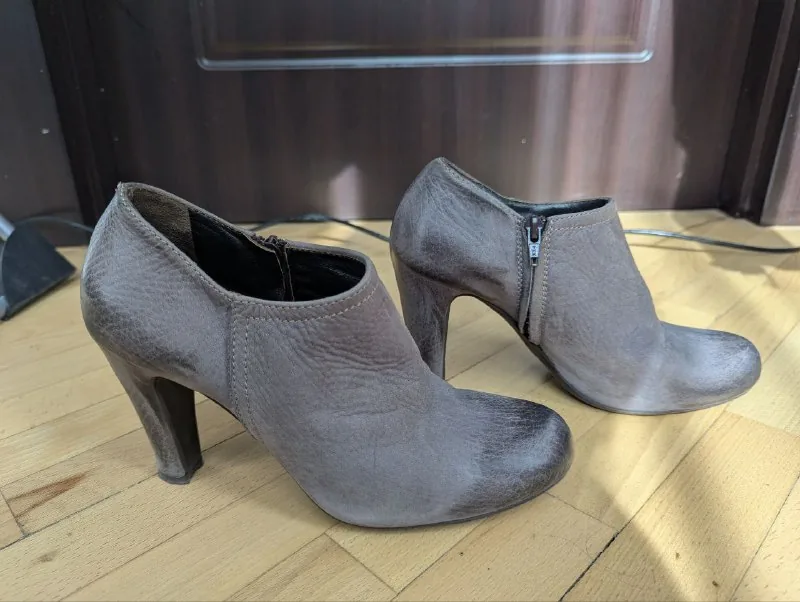 Size 39 ankle boots 1