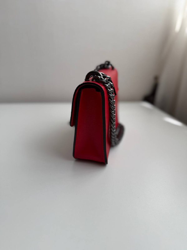 Сумка из натуральной кожи красная с цепочкой 4