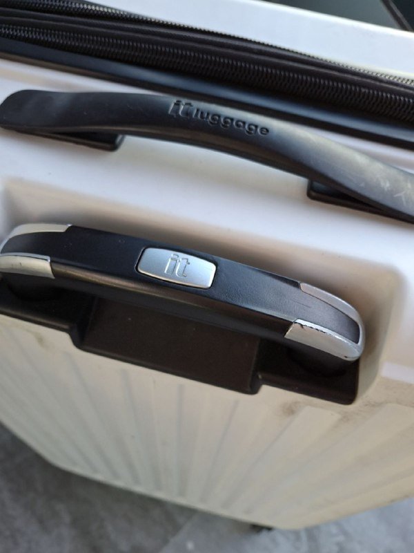 Чемоданы Freedom и It luggage размера М 6