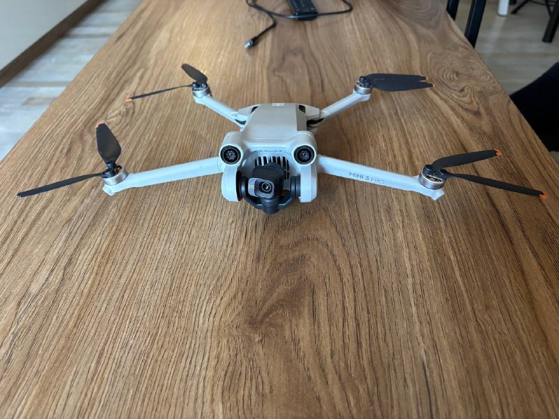 Дрон DJI 3 mini pro с пультом, 3 батареями, кейсом 2