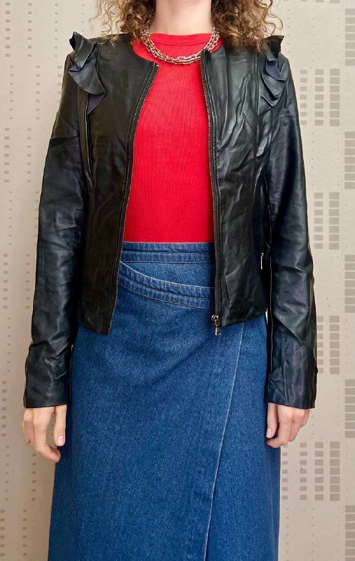 теплый костюм черный, теплый костюм бежевый, женская куртка черная, пиджак песочный, пальто синее, блузка белая, блузка красная, новогодние штаны 3