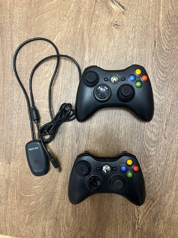 Два Джойстика и адаптер Xbox 360 для ПК