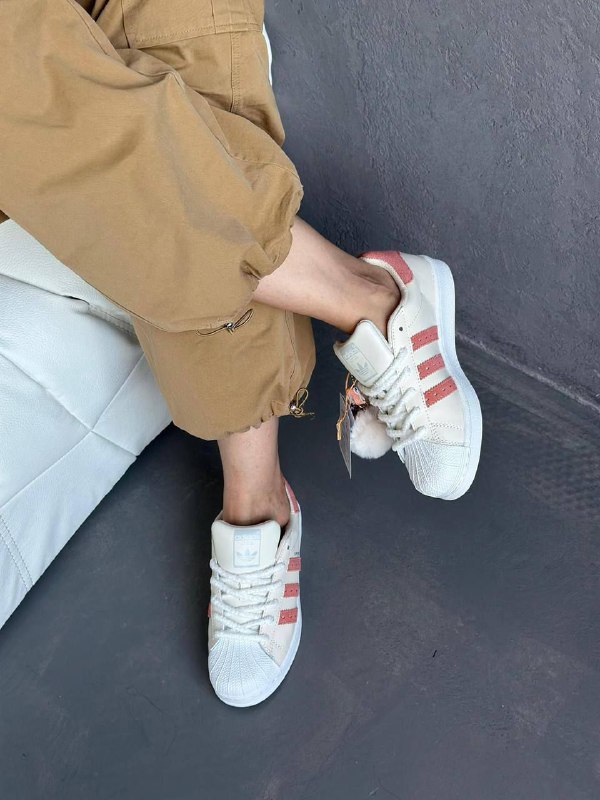 кроссовки adidas