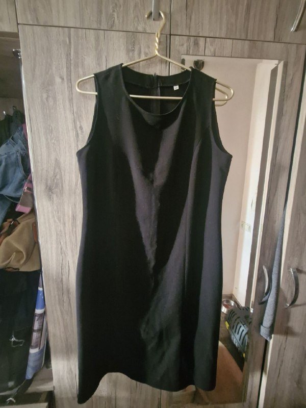 Маленькое чёрное платье, джинсы 501 Levis