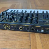 Arturia Microbrute синтезатор и миди-клавиатура 2