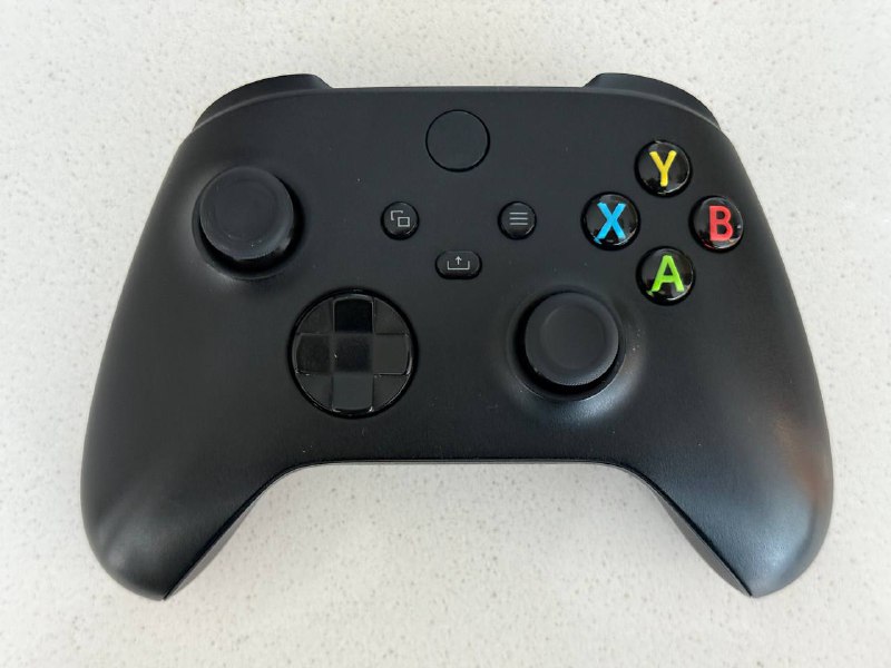 Xbox Series Controller Black, Xbox Series Controller Blue, Dualsense Black, PlayStation PS5 PS4 games