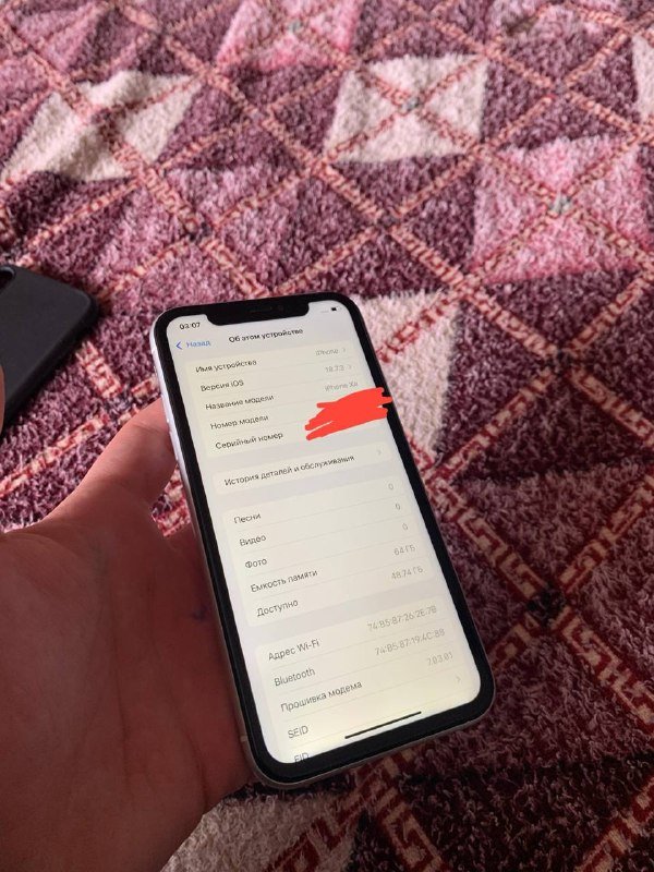 IPhone Xr 64GB с белой крышкой на замену 3