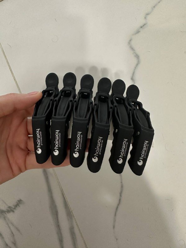 Пляжный зонт, крем для лица, эссенция, зажимы для укладки 9