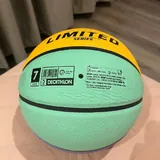 Баскетбольный мяч Tarmak Limited Edition, футбольный мяч Delta 2