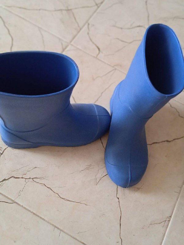 Синие резиновые детские сапоги 2