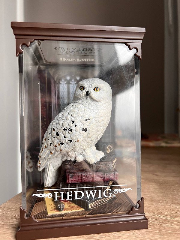 Фигурка Хедвиг из Гарри Поттера Magical Creatures