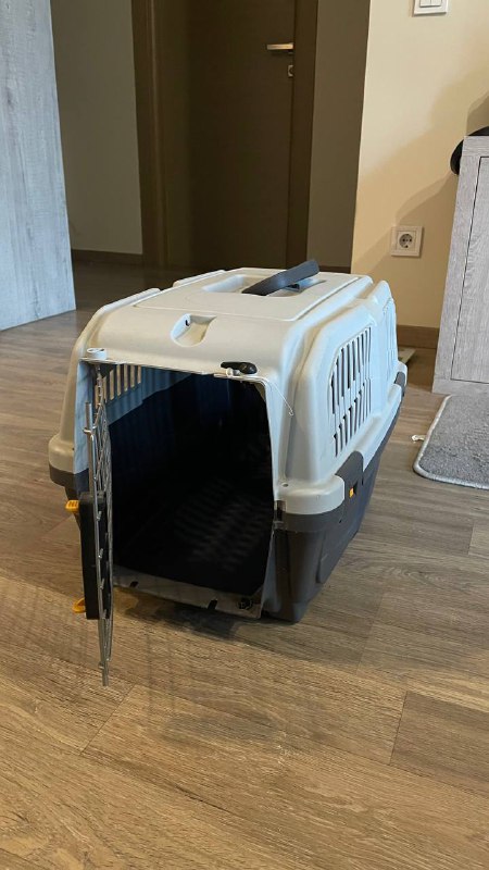 Вместительная прочная переноска для животных 2